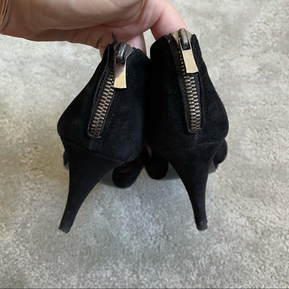 Sigerson Morrison Black Suede Cut Out Strappy Pump - Picture 8 of 12